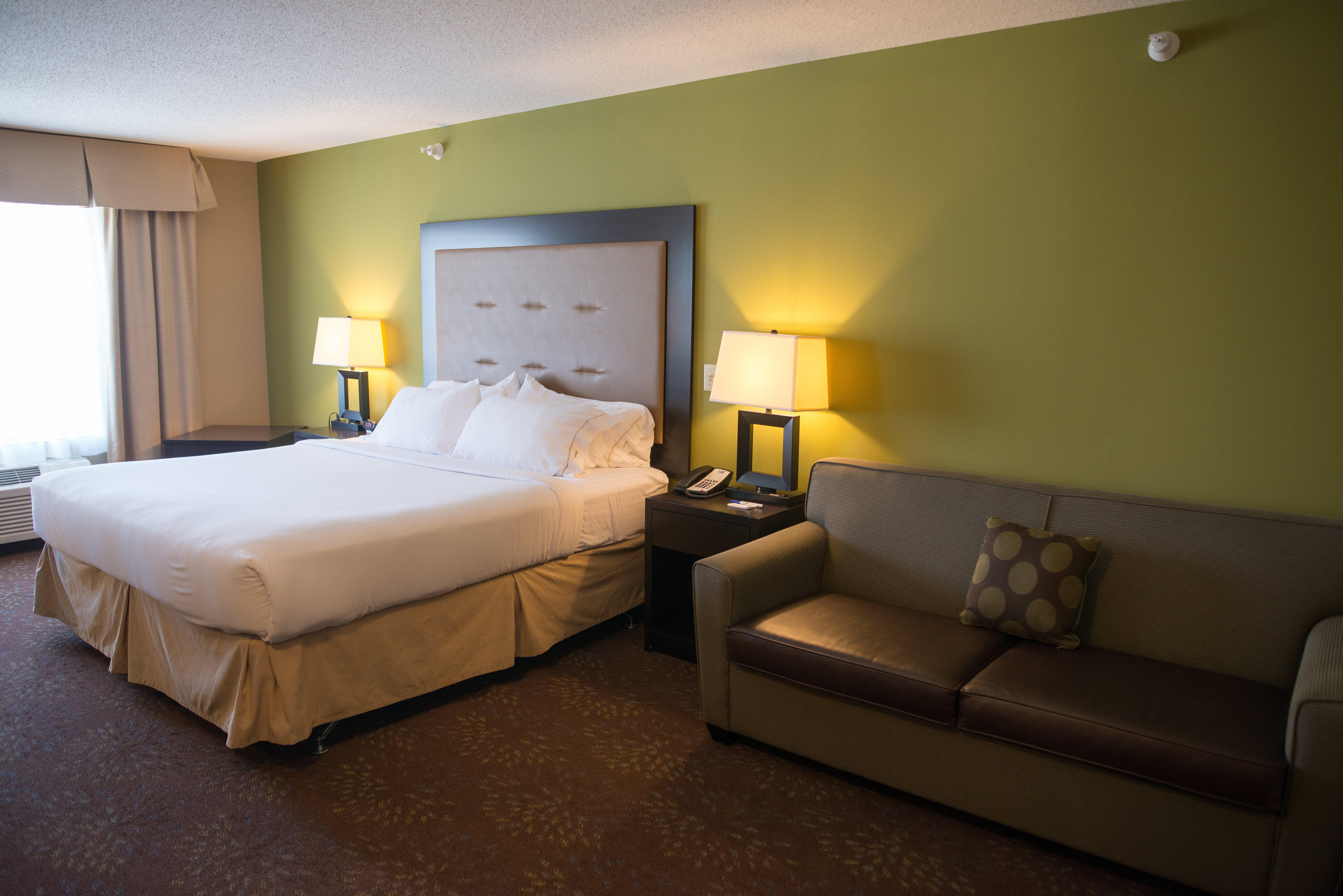 Holiday Inn Express & Suites Northwood By Ihg Silver Lake Exterior foto